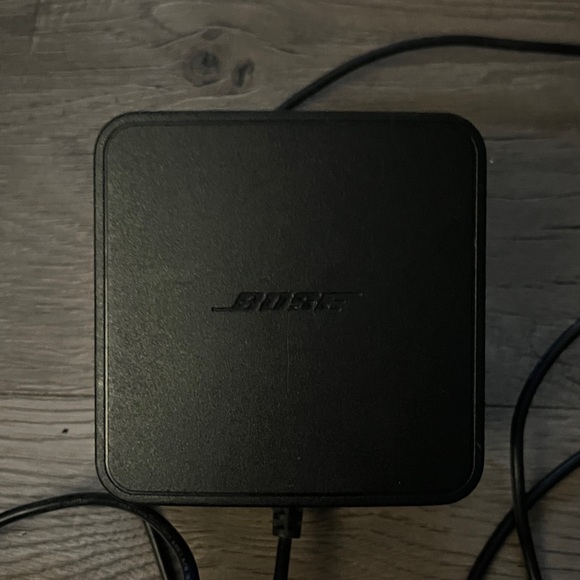 Bose sound dock portable power supply. 306386-001 20V extra long cord - Picture 3 of 8